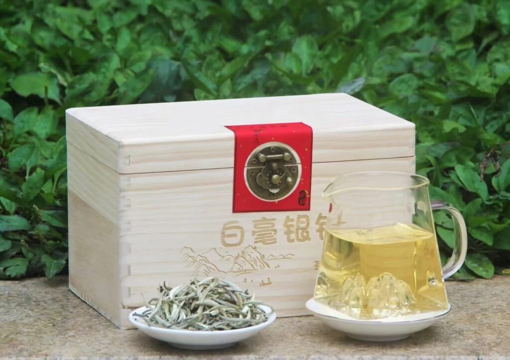 Bạch Trà Cổ Thụ Vân Nam