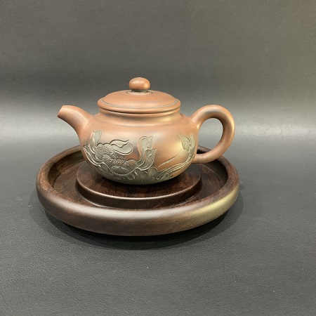 Đế Ấm Trà Gỗ Gụ Tròn - góc chính