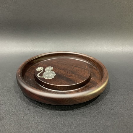 Đế Ấm Trà Gỗ Gụ Nạm Bạc - góc chính