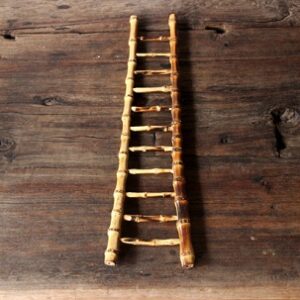 Giá Gác Ly Trà Tre - góc 2