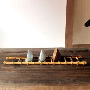 Giá Gác Ly Trà Tre - góc 1