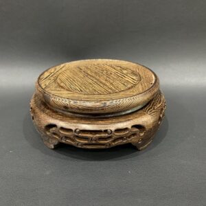 Kỷ Gỗ Cánh Gà Kê Ấm - góc 1