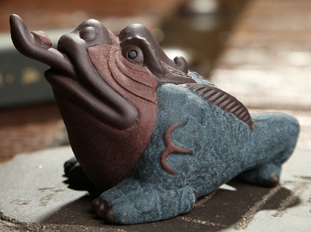 Thiềm Thừ Tử Sa Nghi Hưng - góc cận chất liệu